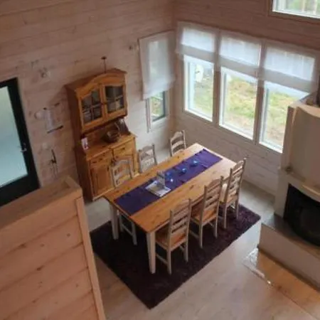 Holiday home Holiday Hopeakallio *